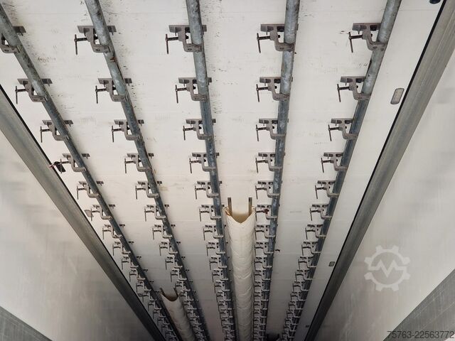 Refrigerated/frozen transport Schmitz Cargobull SCB*S3B - Frigo Schmitz - Hooks/Rohrbahnen/Vlee...