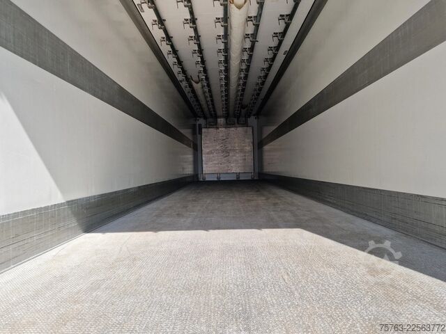 Refrigerated/frozen transport Schmitz Cargobull SCB*S3B - Frigo Schmitz - Hooks/Rohrbahnen/Vlee...