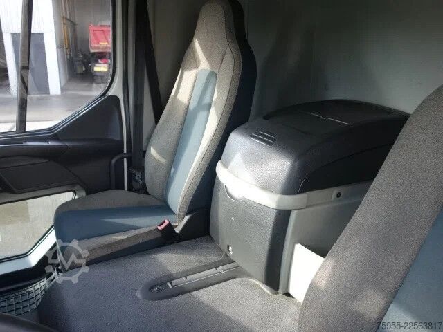 Suitcase Volvo FL 210