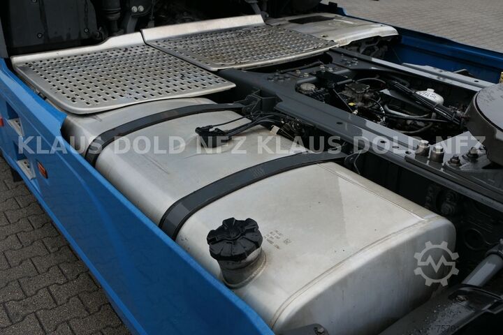 Standard tractor unit DAF XF 480 Space Cab XL-Tank Euro 6