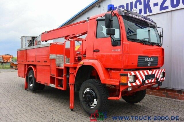 Special purpose truck MAN 18.280 4x4 25m Höhe Montage-Dach-Solar nur22TKM