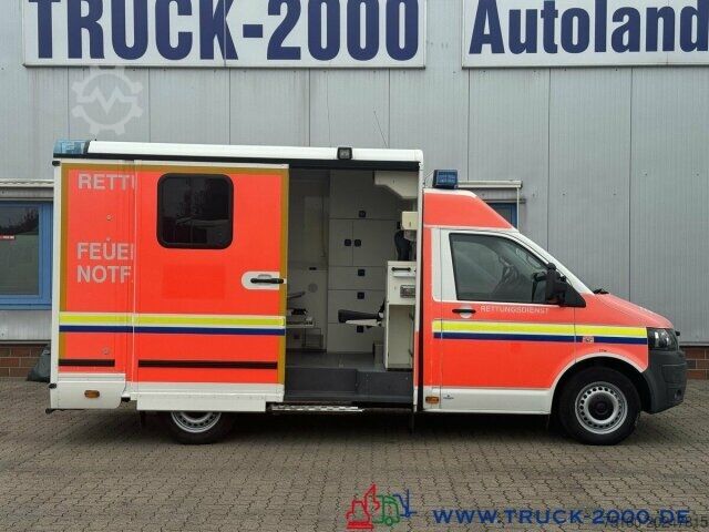 Fire truck Volkswagen T5 2.0 TDI Autom KTW Krankentransport inkl Liege