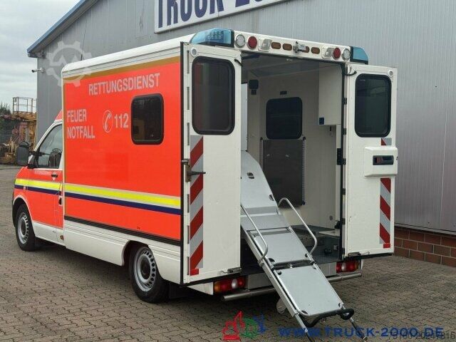 Fire truck Volkswagen T5 2.0 TDI Autom KTW Krankentransport inkl Liege