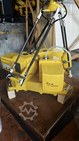 Industrial robot Fanuc M-2iA/3S