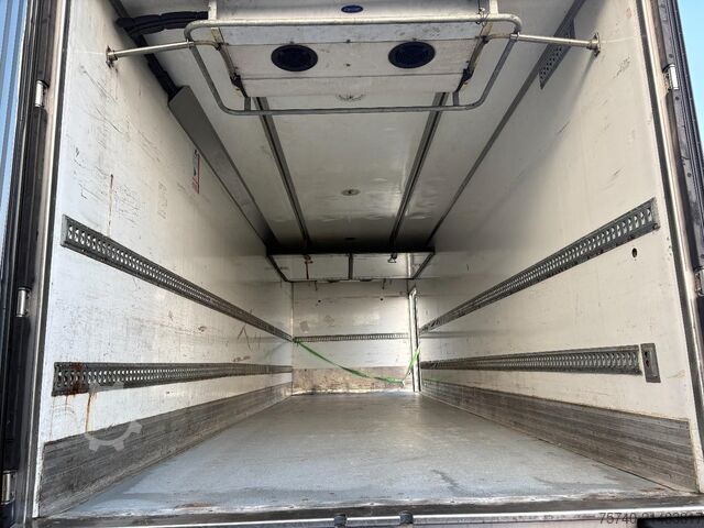Refrigerated/freezer transport Mercedes-Benz AXOR 1829 + MANUAL + EURO 5 + LIFT + CARRIER
