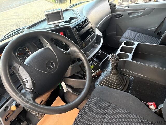 Refrigerated/freezer transport Mercedes-Benz AXOR 1829 + MANUAL + EURO 5 + LIFT + CARRIER