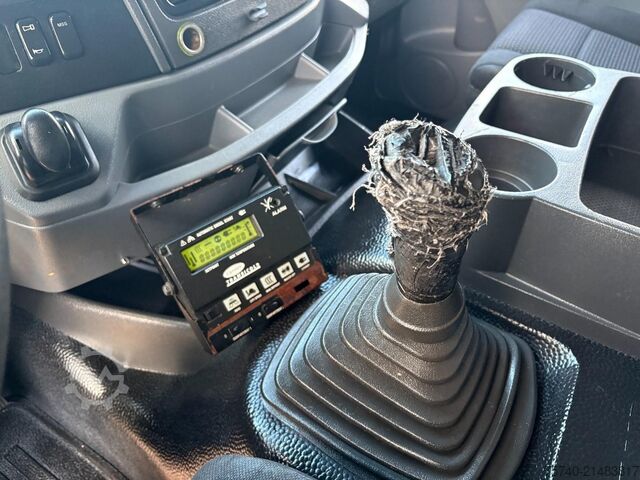 Refrigerated/freezer transport Mercedes-Benz AXOR 1829 + MANUAL + EURO 5 + LIFT + CARRIER