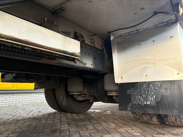 Refrigerated/freezer transport Mercedes-Benz AXOR 1829 + MANUAL + EURO 5 + LIFT + CARRIER