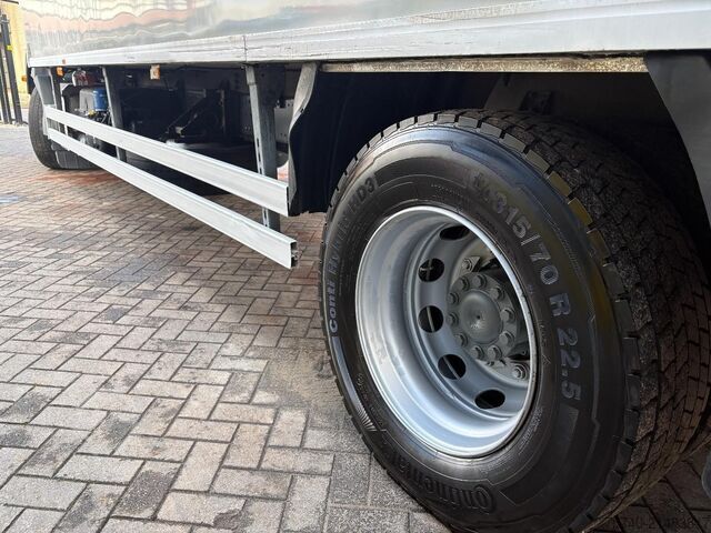 Refrigerated/freezer transport Mercedes-Benz AXOR 1829 + MANUAL + EURO 5 + LIFT + CARRIER