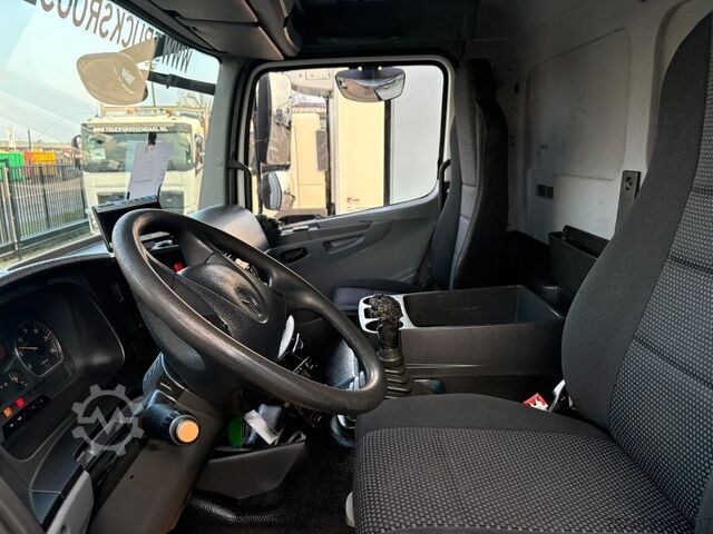 Refrigerated/freezer transport Mercedes-Benz AXOR 1829 + MANUAL + EURO 5 + LIFT + CARRIER