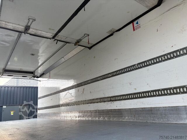 Refrigerated/freezer transport Mercedes-Benz AXOR 1829 + MANUAL + EURO 5 + LIFT + CARRIER