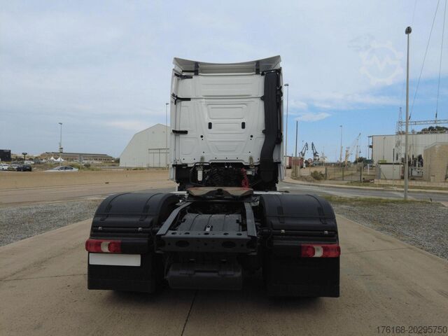 Standard tractor unit MERCEDES-BENZ Actros 5 1845 BigSpace