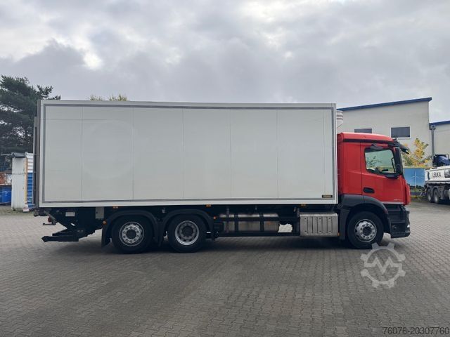 Refrigerated truck MERCEDES-BENZ 2540 LL 6x2/4 Heizung Klima LBW 2t AHK Bett