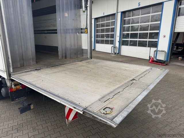 Refrigerated truck MERCEDES-BENZ 2540 LL 6x2/4 Heizung Klima LBW 2t AHK Bett