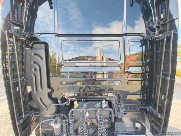 Volume tractor unit MAN TGX 18.510 XXL- INTARDER-2 Tanks-ACC-ParkingCool