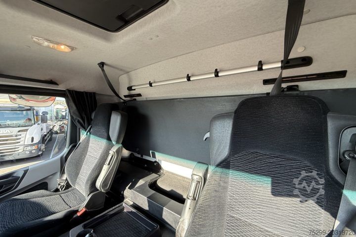 Refrigerated truck Mercedes-Benz Antos 2536 6x2 Lamberet / Swiss-Vehicle