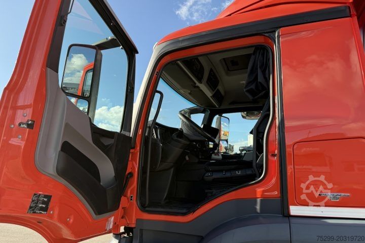 Refrigerated truck Mercedes-Benz Antos 2536 6x2 Lamberet / Swiss-Vehicle