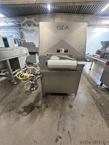 Meat processing machine GEA CFS vYIELDJECTOR