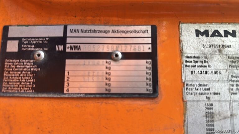 Kehrmaschine MAN M05