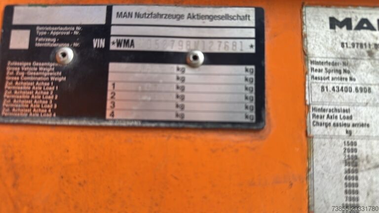 Kehrmaschine MAN M05