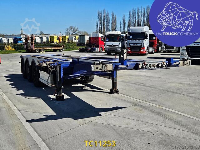 Containertransport Renders 