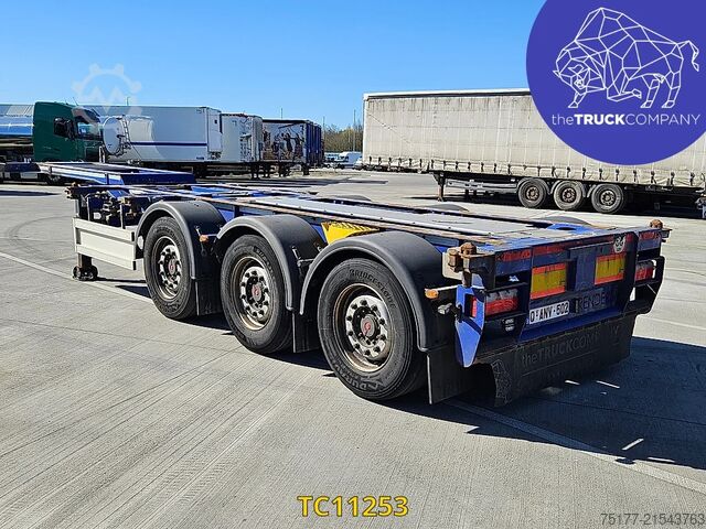 Containertransport Renders 