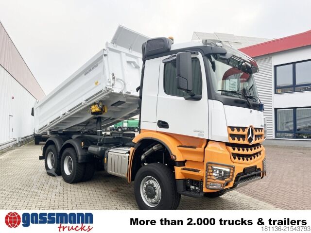 Kipper LKW Mercedes-Benz Arocs 3351 AK 6x6, Grounder