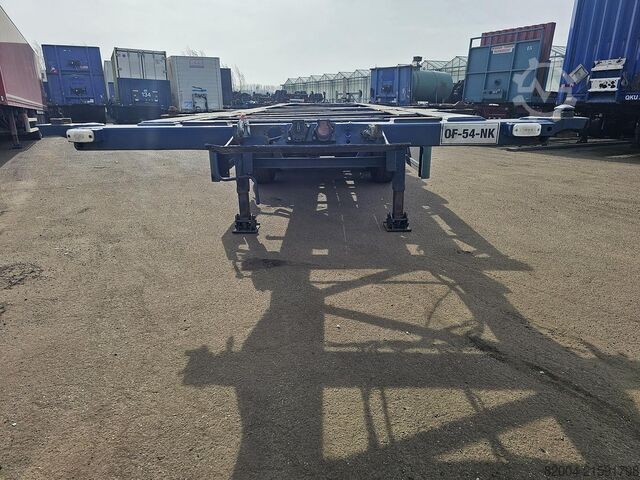 Container transport Van Hool 30 foot container chassis | tank container tran...