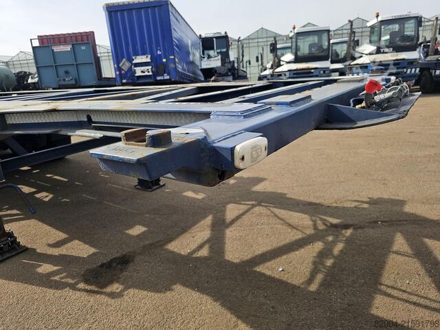 Container transport Van Hool 30 foot container chassis | tank container tran...