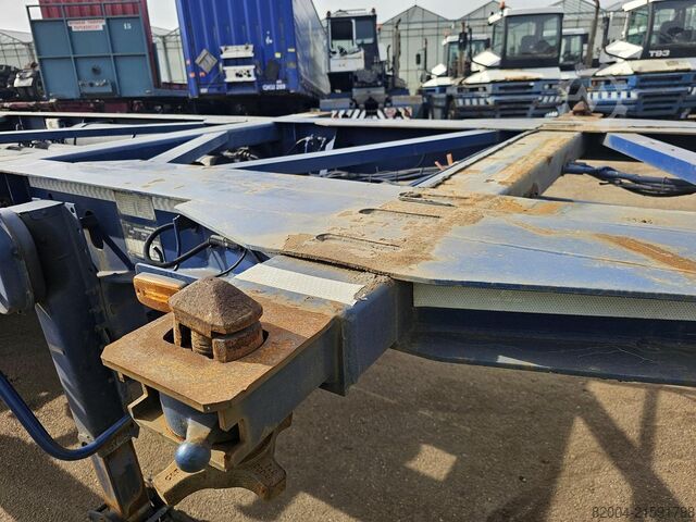 Container transport Van Hool 30 foot container chassis | tank container tran...