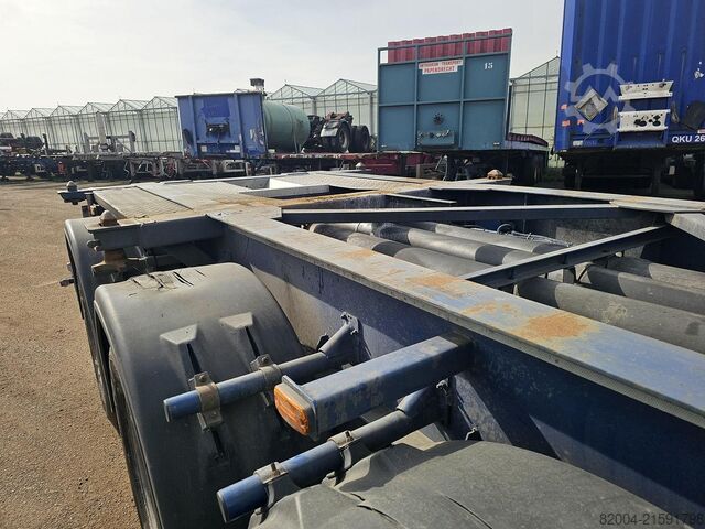 Container transport Van Hool 30 foot container chassis | tank container tran...