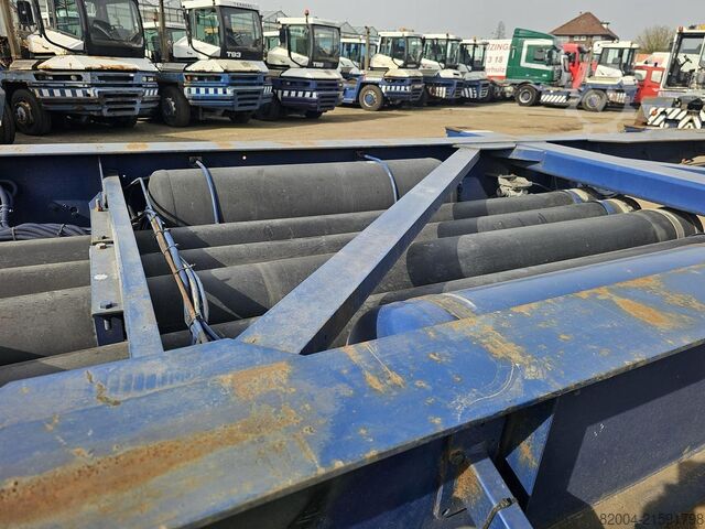 Container transport Van Hool 30 foot container chassis | tank container tran...