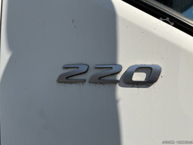 Box truck DAF LF 220