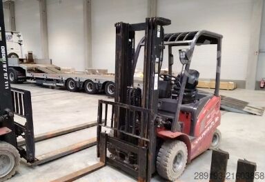 Geländestapler Manitou ME 425 C 2,5 t Elektro