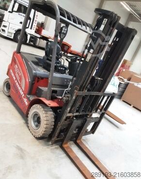 Geländestapler Manitou ME 425 C 2,5 t Elektro