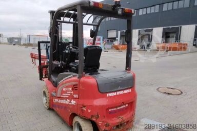 Geländestapler Manitou ME 425 C 2,5 t Elektro