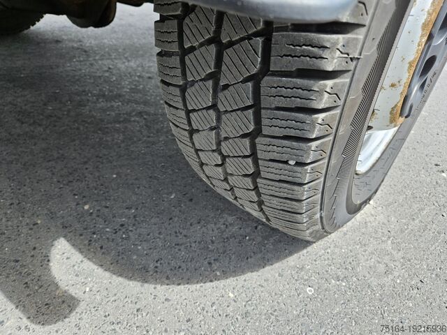 Transporter with suitcase Iveco 35 S 18