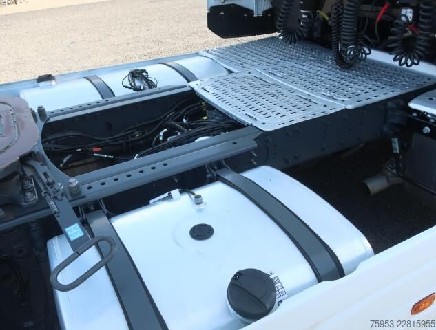Standard SZM DAF XG+ 530 Intarder Standklima Navigation Leder