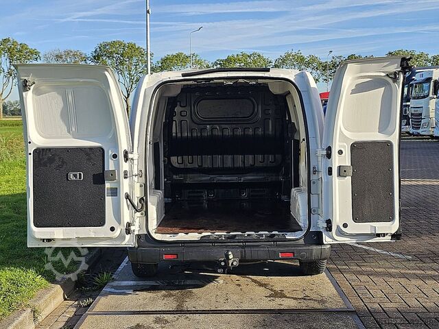 Hochdachkombi NISSAN E-NV200 ac aut wltp 200 kms