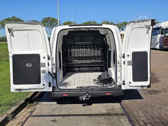 Hochdachkombi NISSAN E-NV200 ac aut wltp 200 kms