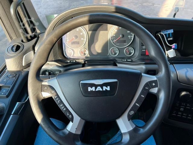 Volumen SZM MAN TGX 18.360 4x2 *diverse Fehlteile*