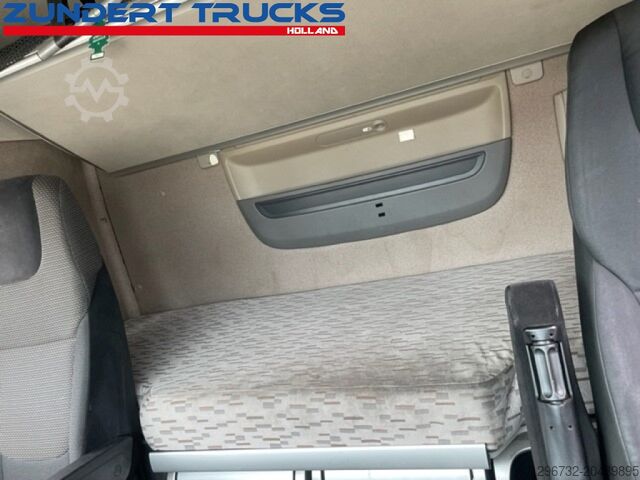 Standard-SZM DAF XF440 SPACECAB