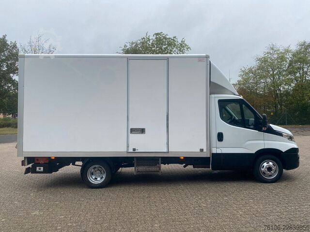 Transporter mit Koffer IVECO Daily 35C14 Hi-Matic Koffer mit Ladebordwand