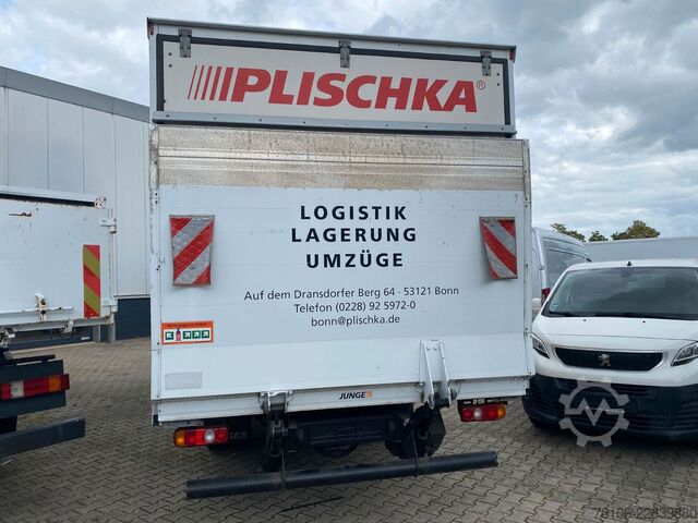 Transporter mit Koffer FUSO Canter 7C15 Koffer mit Ladebordwand