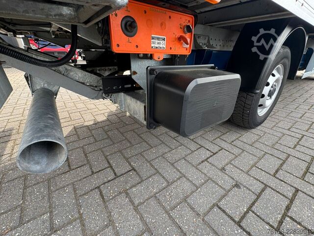 Transporter mit Koffer FIAT Ducato Koffer mit LBW *Klima*Kamera*Navi*
