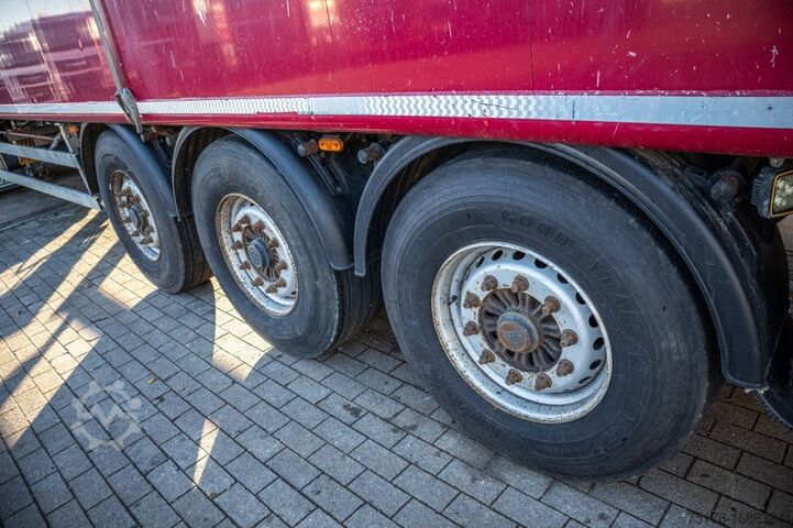 Walking floor KRAKER WALKING FLOOR CF 200-92 m3