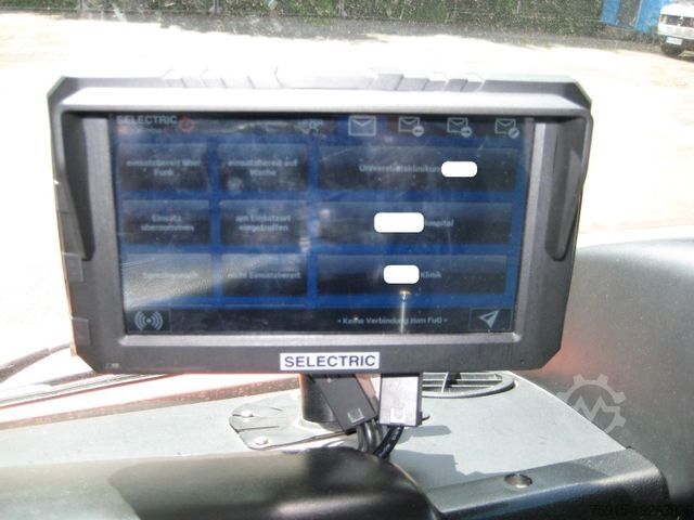 Fire truck MERCEDES-BENZ 616 D Vario Großraum-RTW Luftfederung *21000 KM*