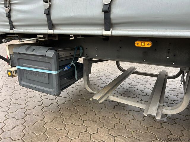 Open semitrailer with tarp SCHMITZ CARGOBULL SCS 24/L-13 Schiebeplanen Auflieger