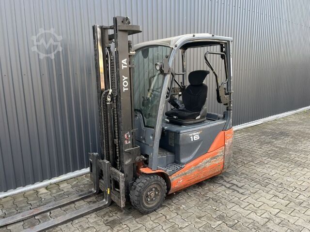 Electric 3-wheel forklift Toyota 8 FBE16T
