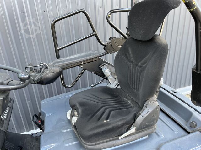 Electric 3-wheel forklift Toyota 8 FBE16T